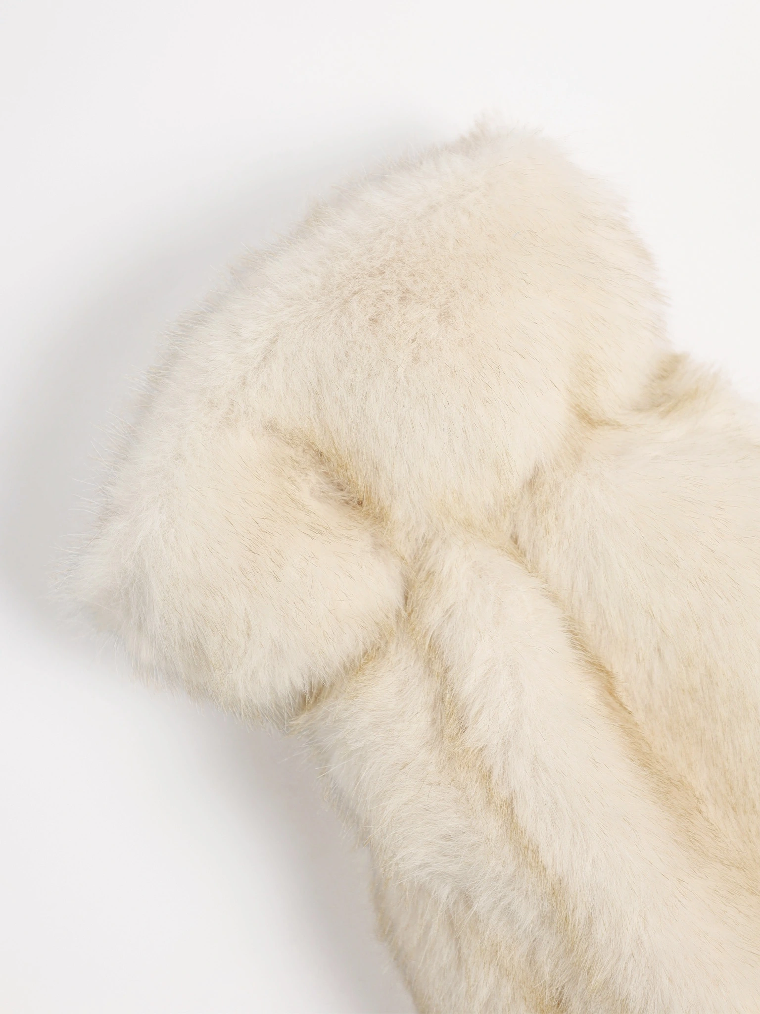 Варежки из искусственного меха в ассортименте